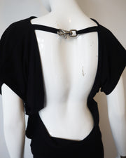 Clasp backless top