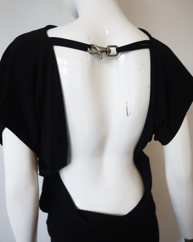 Clasp backless top